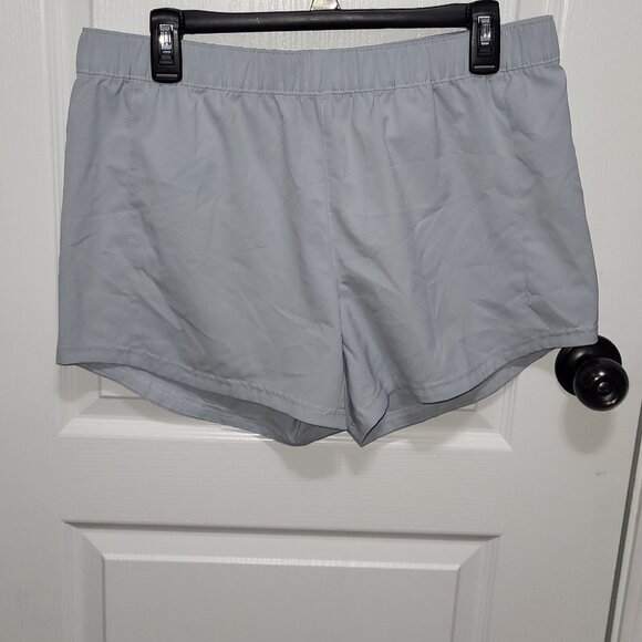 Columbia Sportwear Company Shorts (2 shorts) - Picture 4 of 6